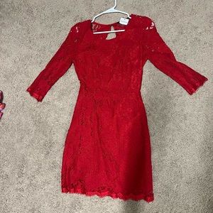 Open Back Lace Dress - Med